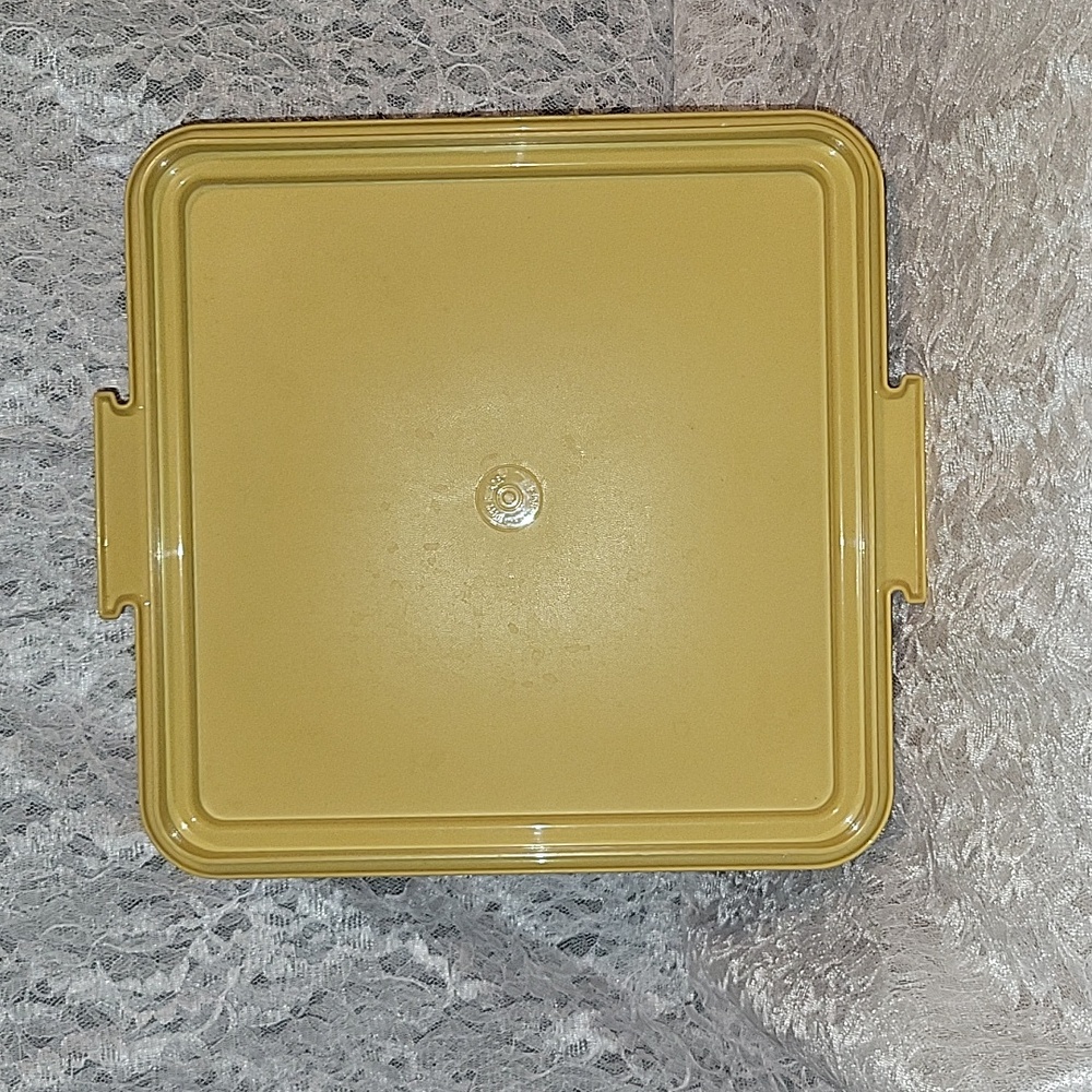Tupperware: Cake Keeper Square Container - Picture 4 of 6